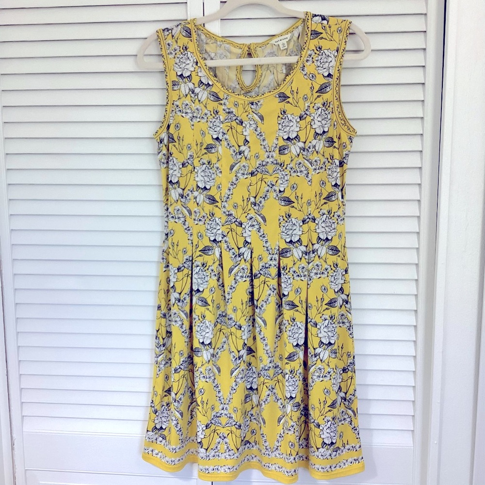 Max Studio Sleveless Floral Dress Yellow - Large